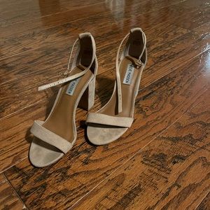 Steve Madden nude heels